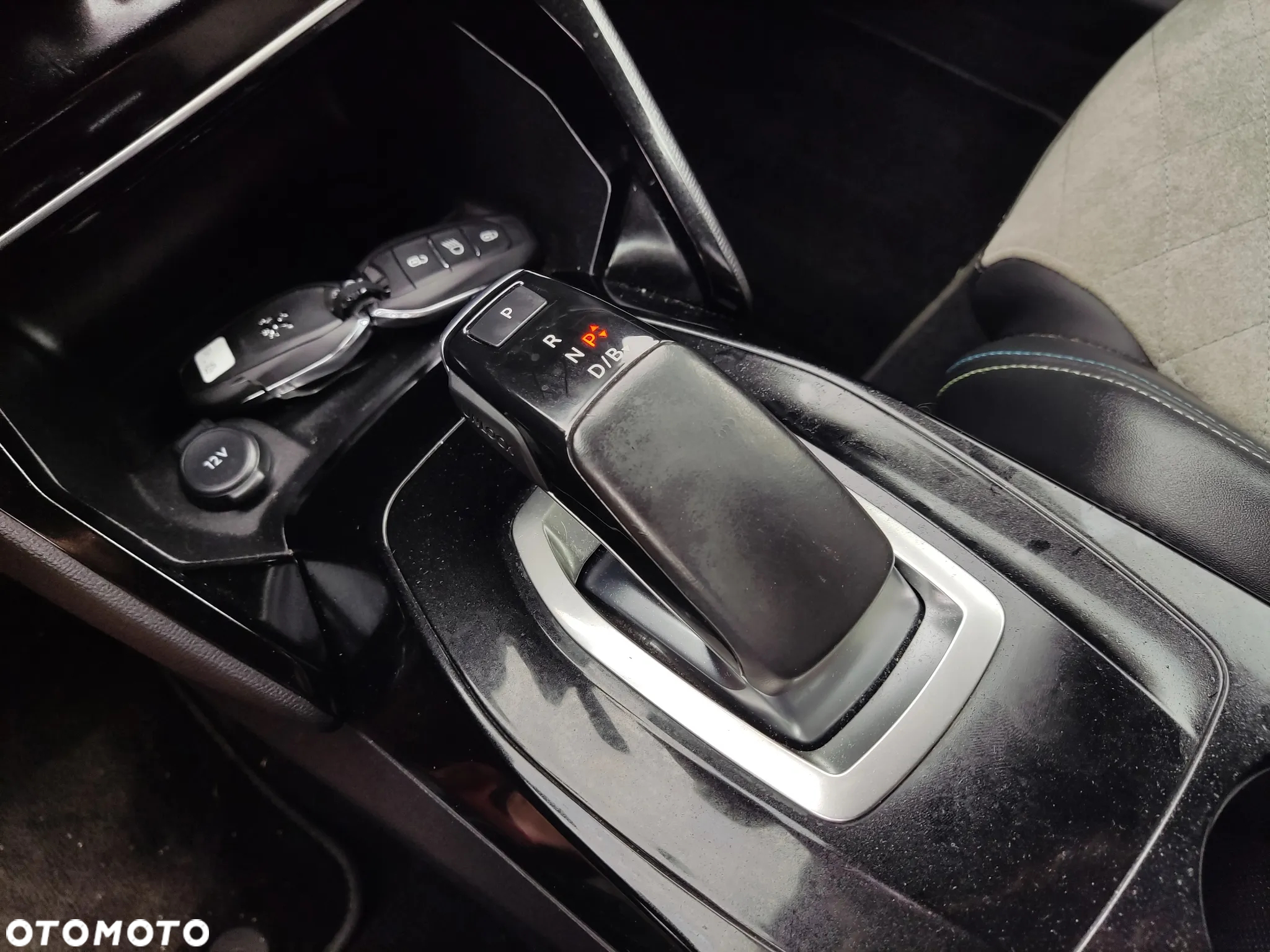 Peugeot 208 e-208 GT Line - 22