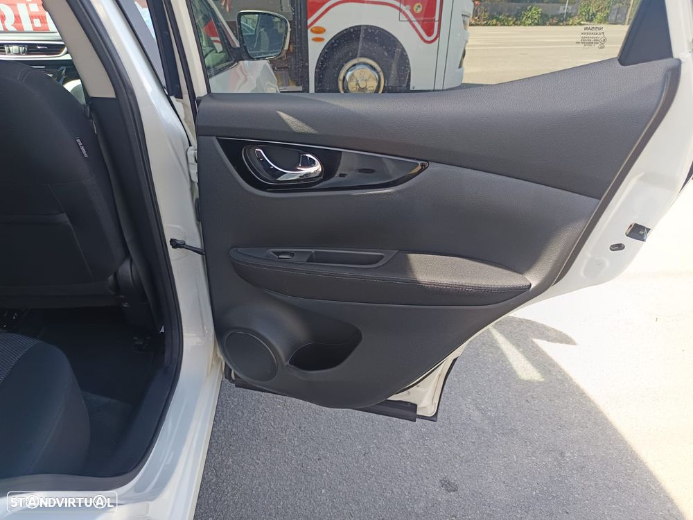 Nissan Qashqai 1.5 dCi N-Connecta 18 PS - 4