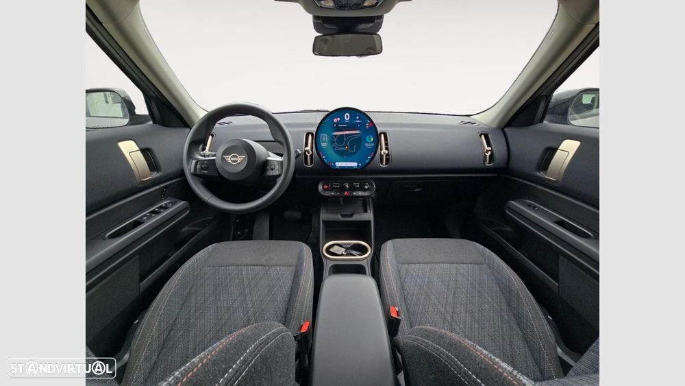 MINI Countryman C Essential - 11