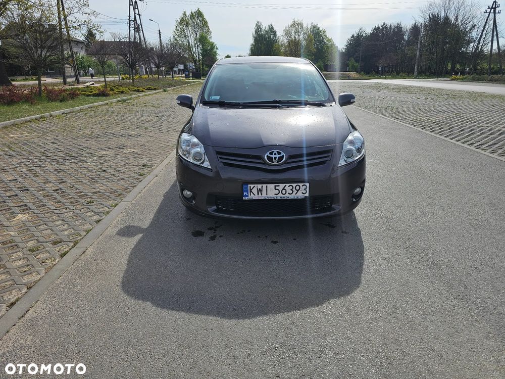 Toyota Auris 1.6 Premium - 2