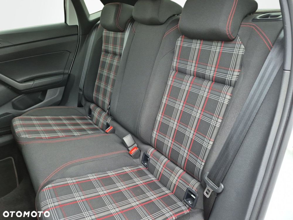 Volkswagen Polo 2.0 TSI GTI DSG - 12