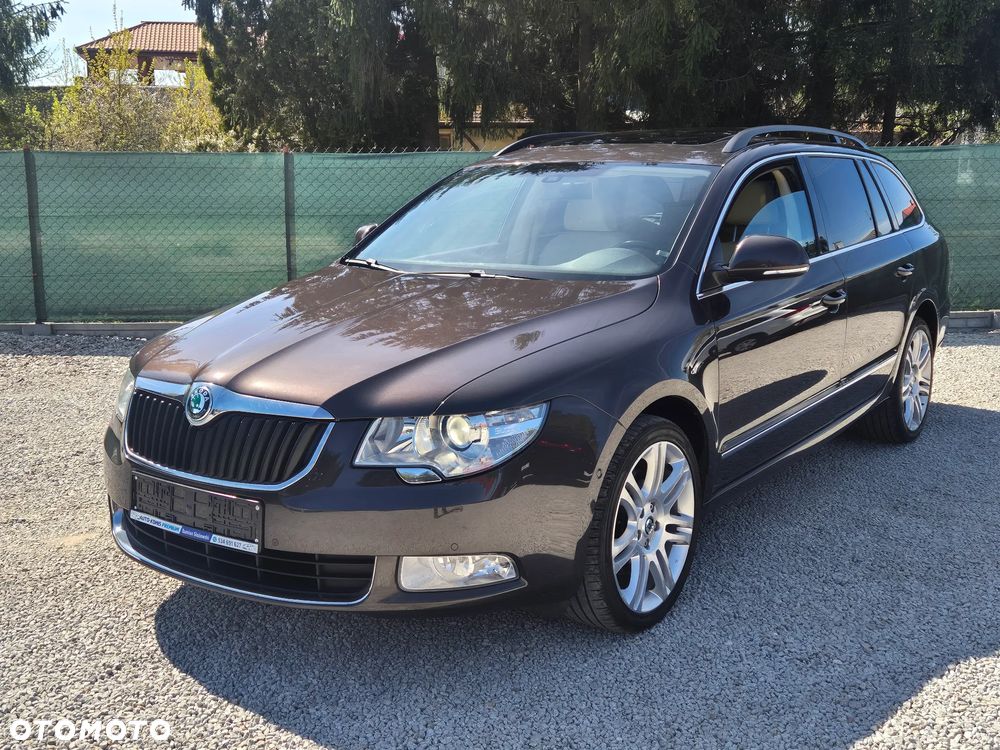Skoda Superb 2.0 TDI DSG Exclusive - 1