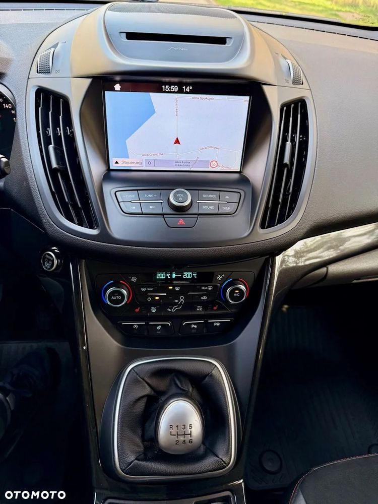 Ford Kuga 1.5 EcoBoost ST-LINE - 16