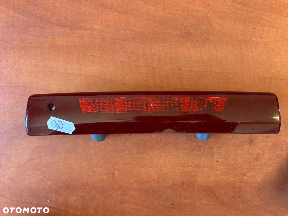 LAMPKA TRZECIE ŚWIATŁO STOP 13186347 510511640 OPEL CORSA E - 1
