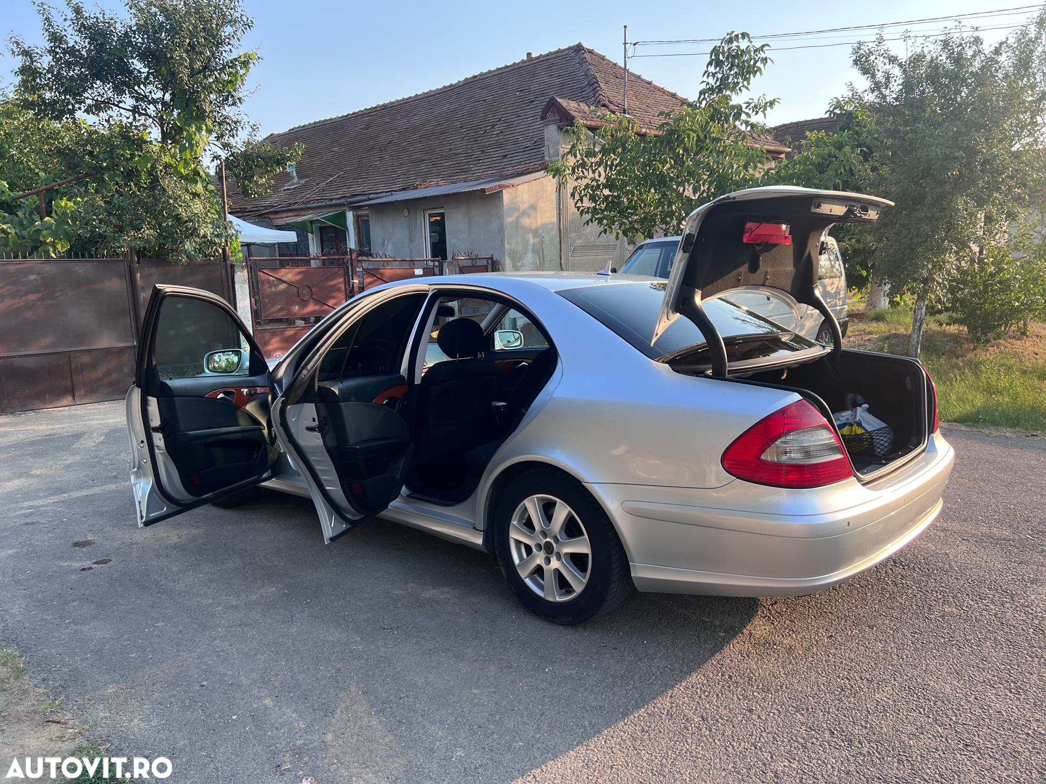Mercedes-Benz E 220 T CDI Automatik Classic BusinessEDITION - 12