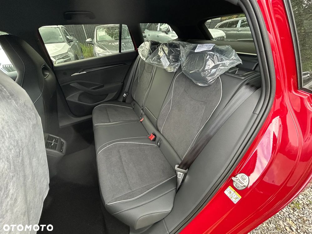Skoda Superb 2.0 TDI SCR 4x4 Sportline DSG - 11