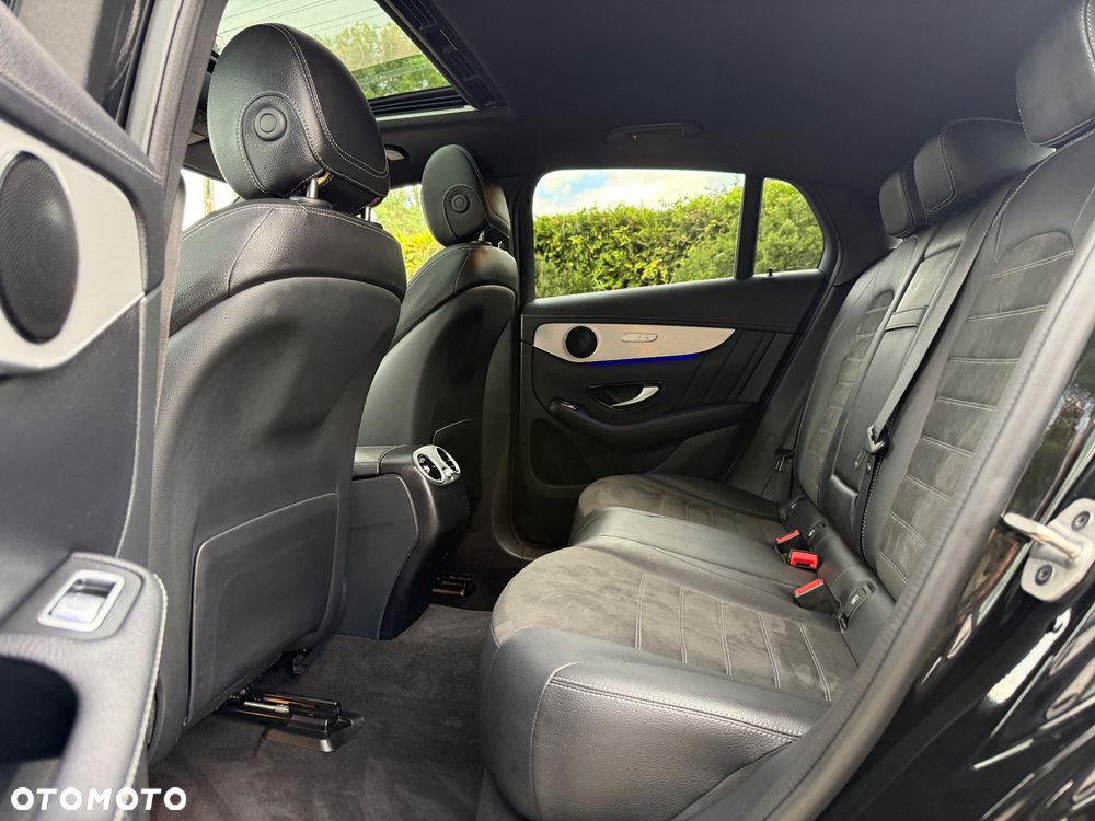 Mercedes-Benz GLC 300 4Matic 9G-TRONIC AMG Line Plus - 36