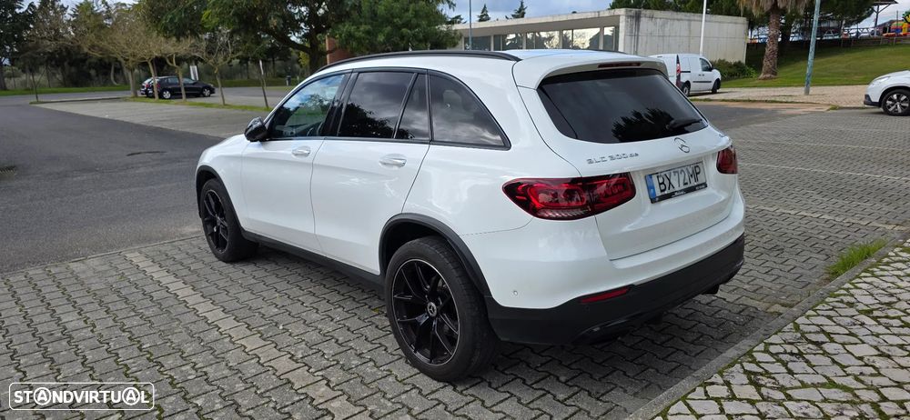 Mercedes-Benz GLC 300 ver-e-4matic - 4