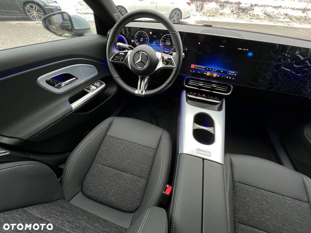 Mercedes-Benz CLA - 13