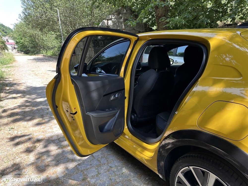 Peugeot 208 1.5 BlueHDi GT - 32