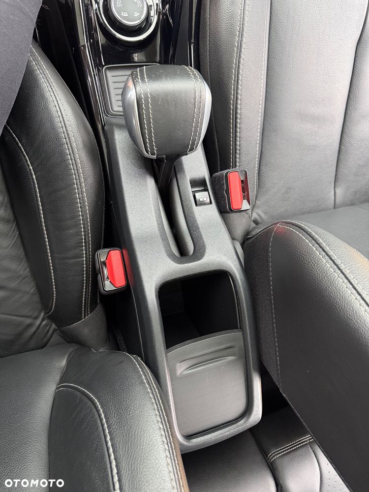 Peugeot 2008 BlueHDi FAP 120 STOP & START Allure - 36