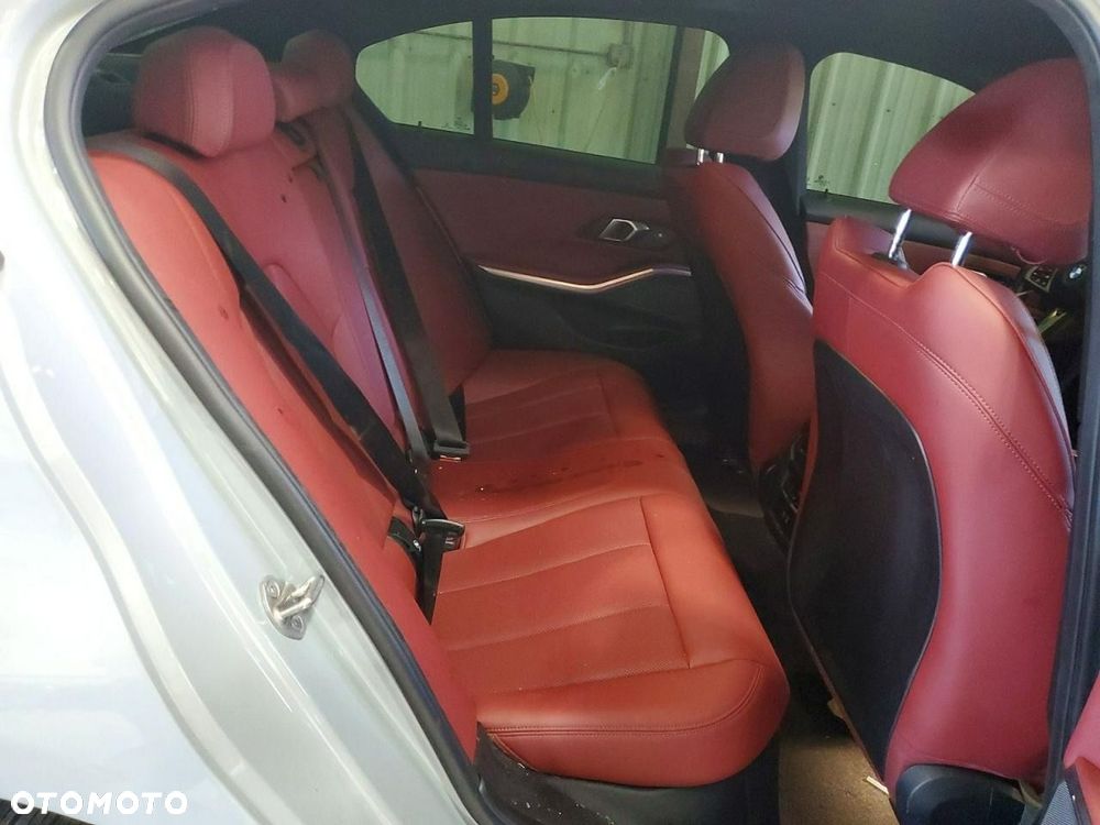 BMW Seria 3 M340i xDrive - 10