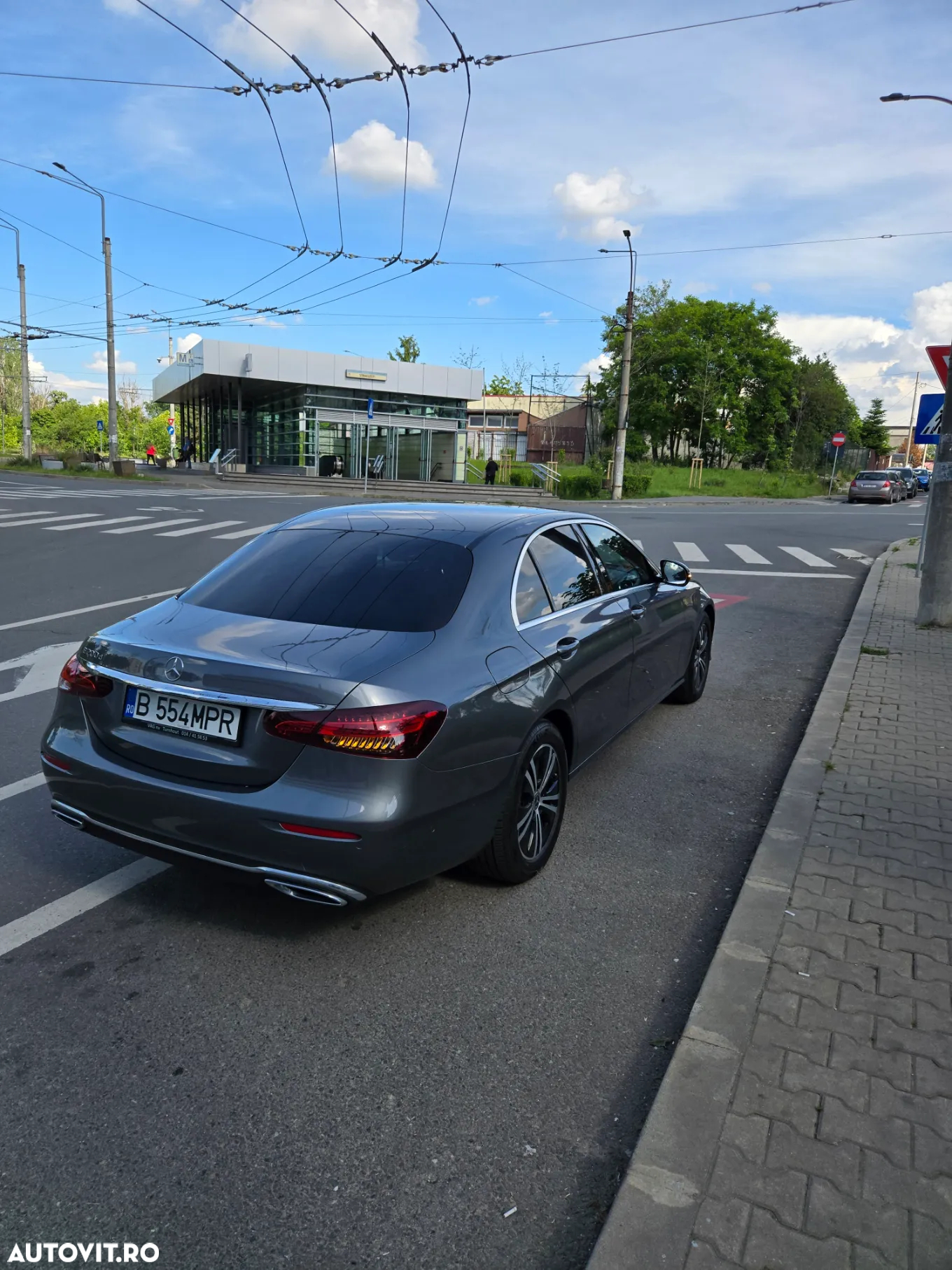 Mercedes-Benz E 200 d 9G-TRONIC Avantgarde - 8