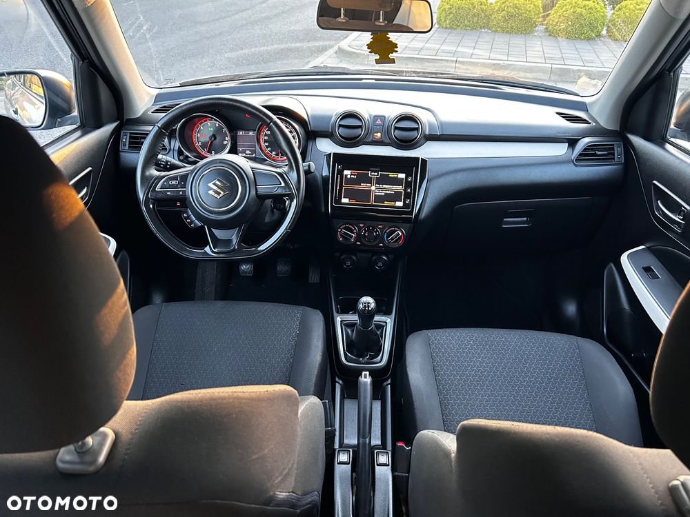 Suzuki Swift 1.2 Premium - 9