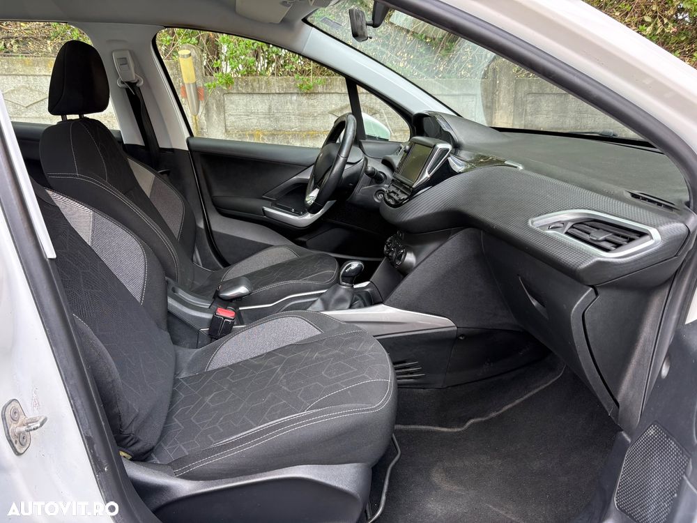 Peugeot 2008 PureTech 110 Stop&Start Business-Line - 23