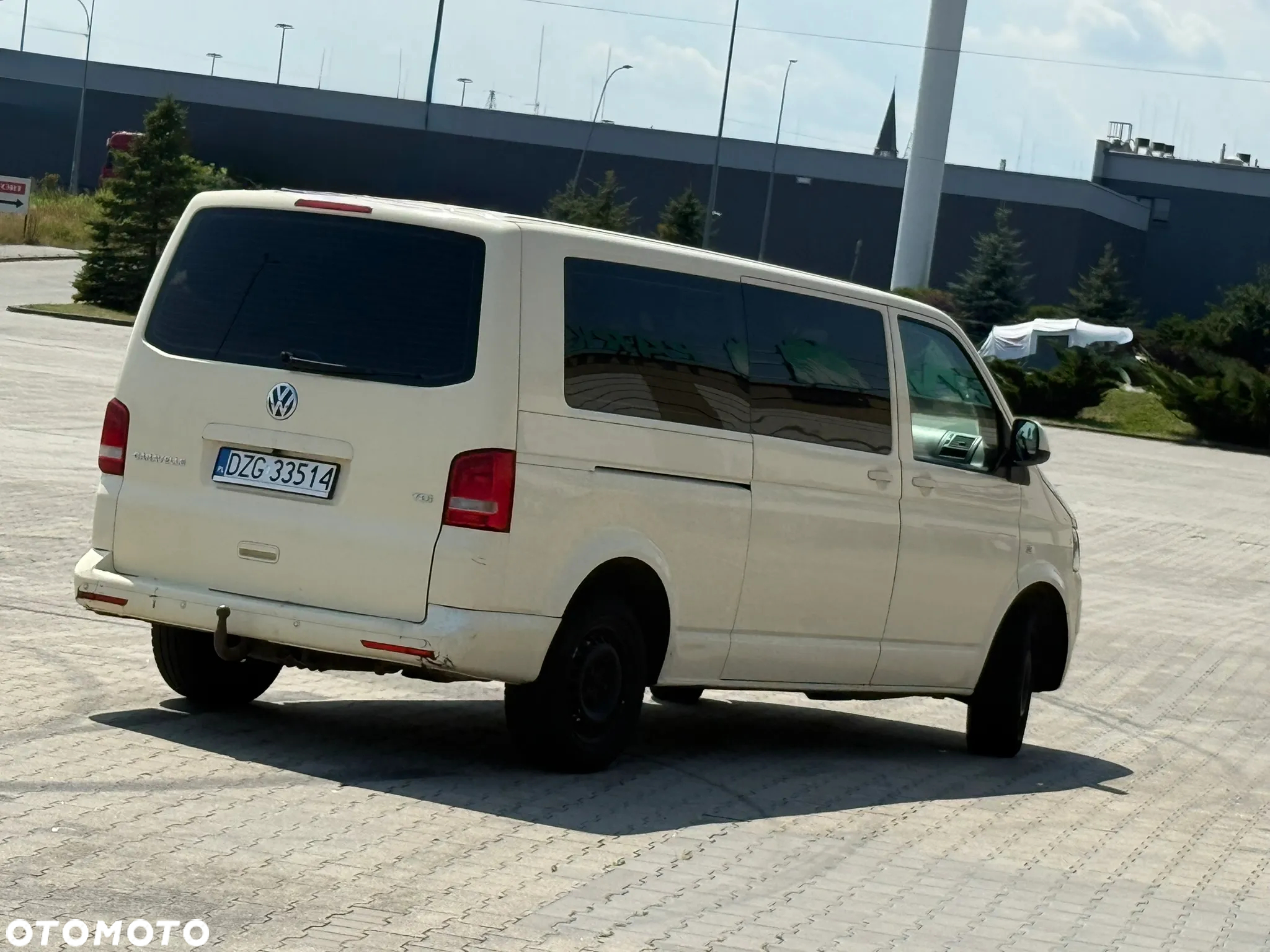 Volkswagen Caravelle - 4