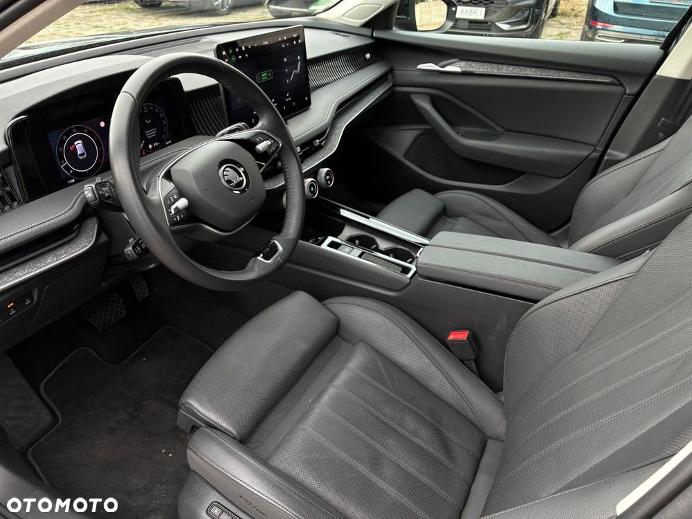 Skoda Superb 2.0 TDI SCR 4x4 Selection DSG - 10