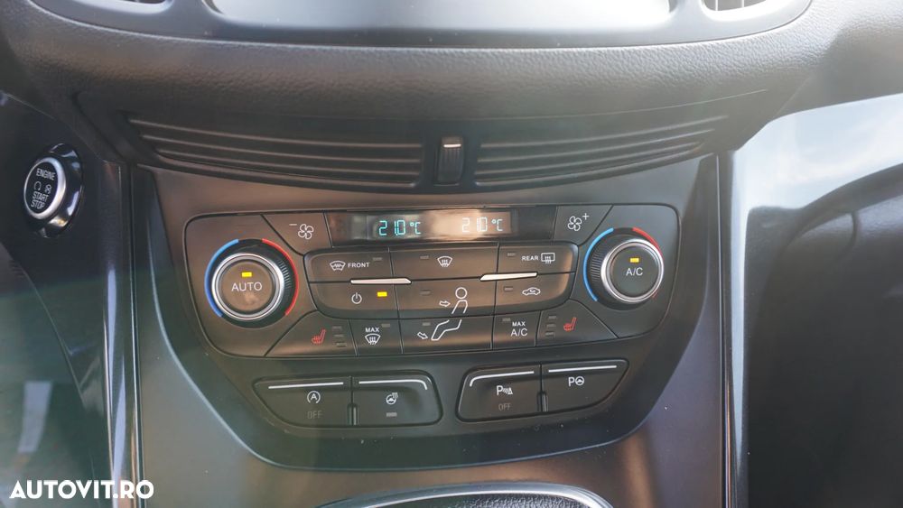 Ford Kuga 1.5 EcoBoost 2x4 ST-Line - 29