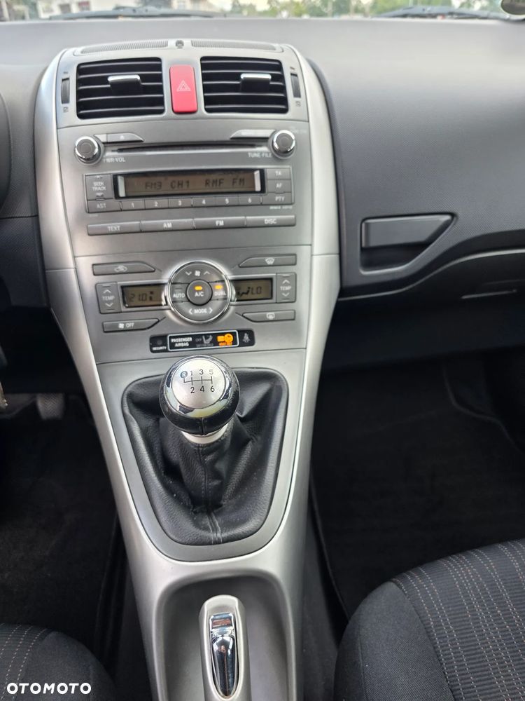 Toyota Auris 1.6 Life - 28