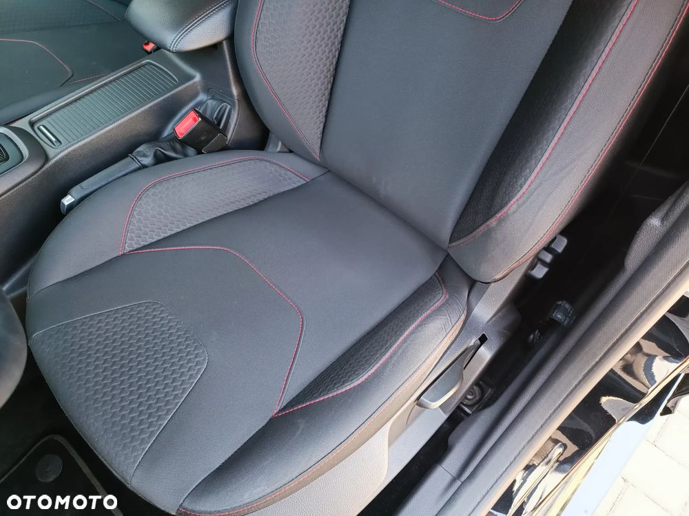 Ford Focus 1.5 EcoBoost STart-Stopp-System ST-LINE - 29