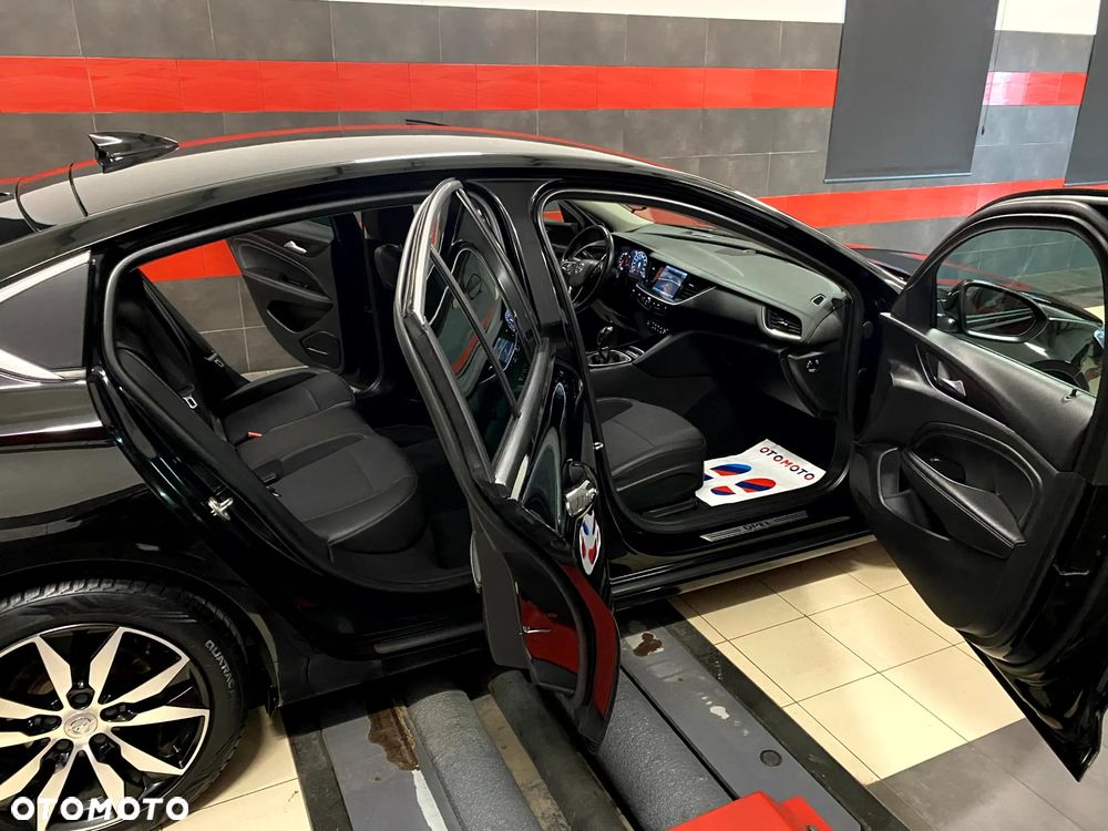 Opel Insignia 1.5 T Innovation S&S - 23