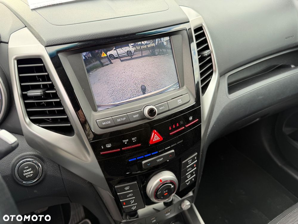 SsangYong/KGM Tivoli e-XGi 160 2WD Black+White - 28