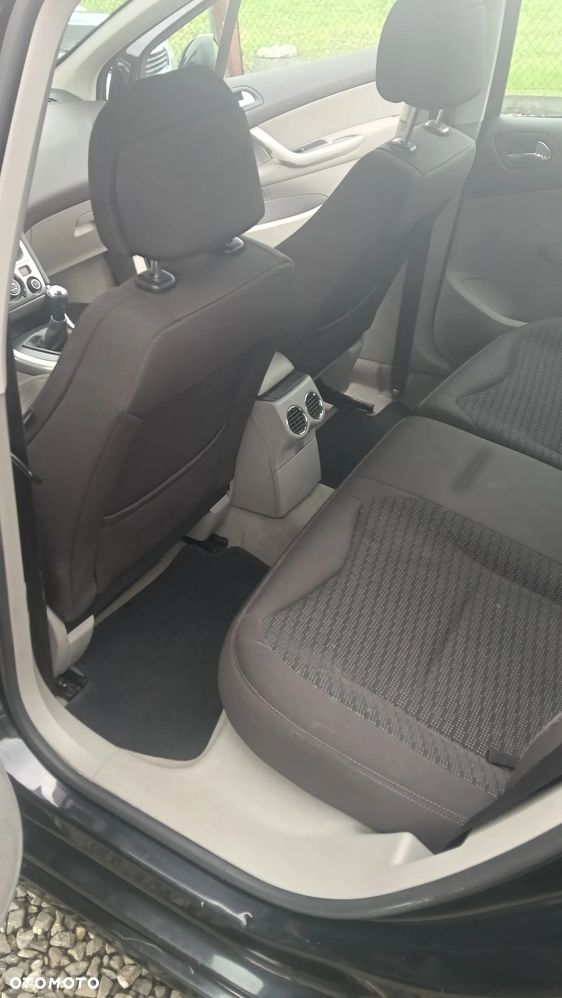 Peugeot 308 1.6 HDi Premium - 17