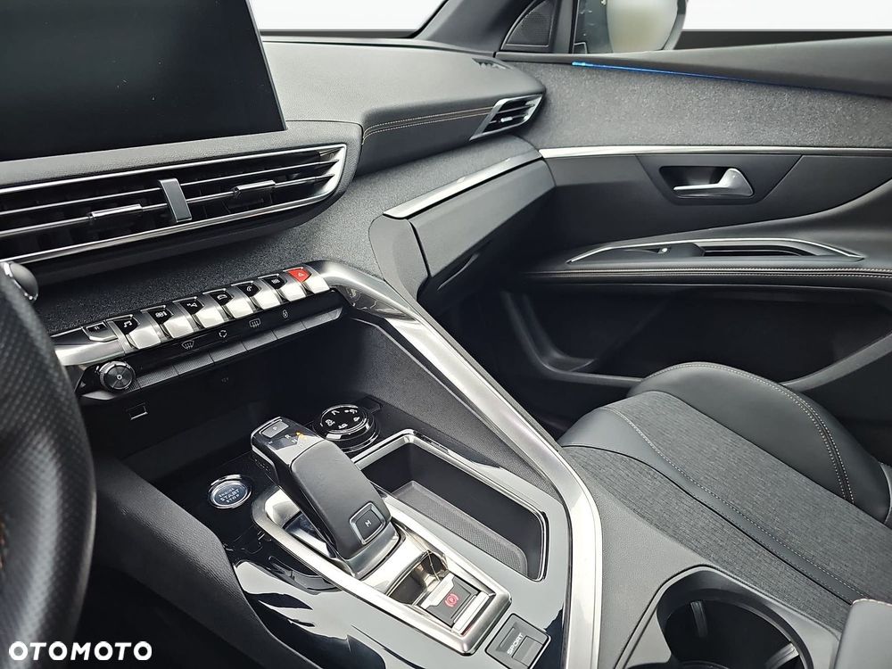 Peugeot 5008 1.6 PureTech GT Line S&S EAT8 - 17