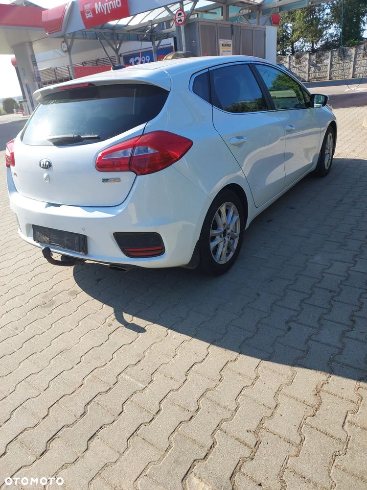 Kia Ceed - 4