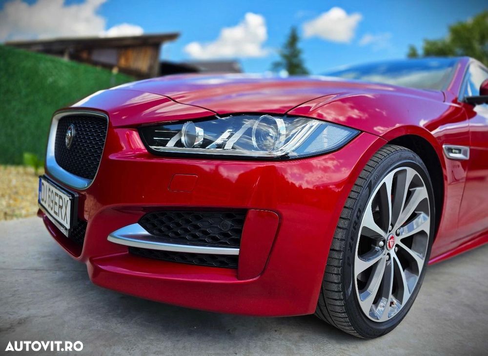 Jaguar XE - 3