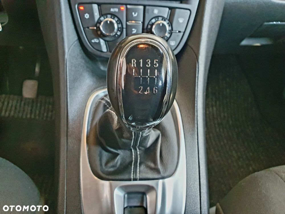 Opel Meriva 1.4 T Cosmo S&S - 19