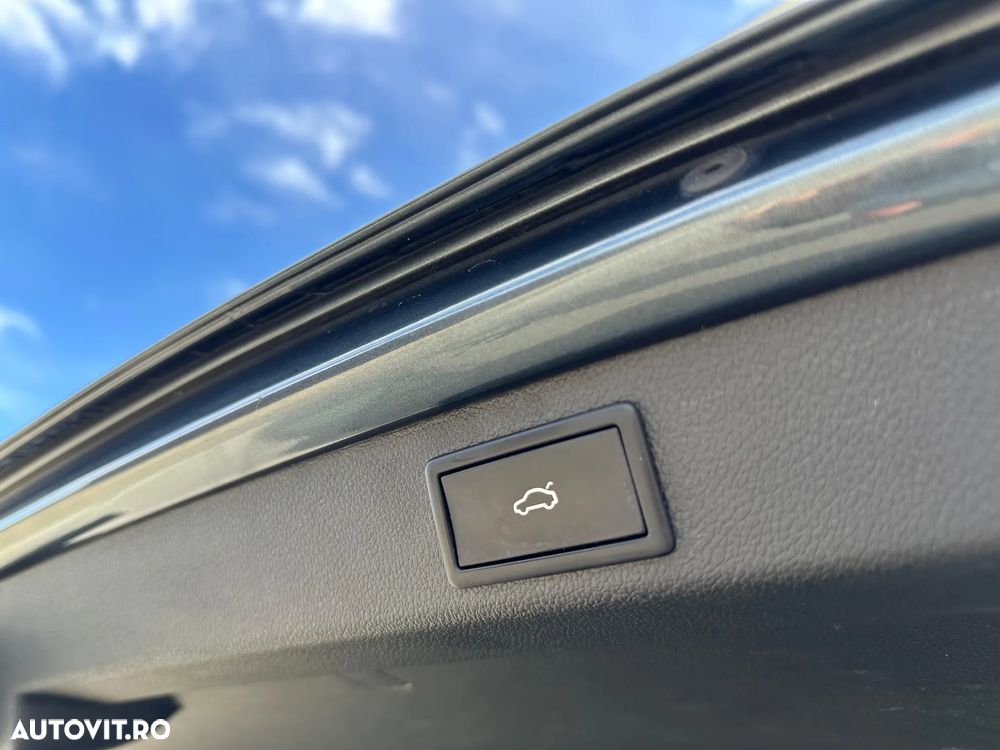 Skoda Superb 2.0 TDI Premium Edition - 14