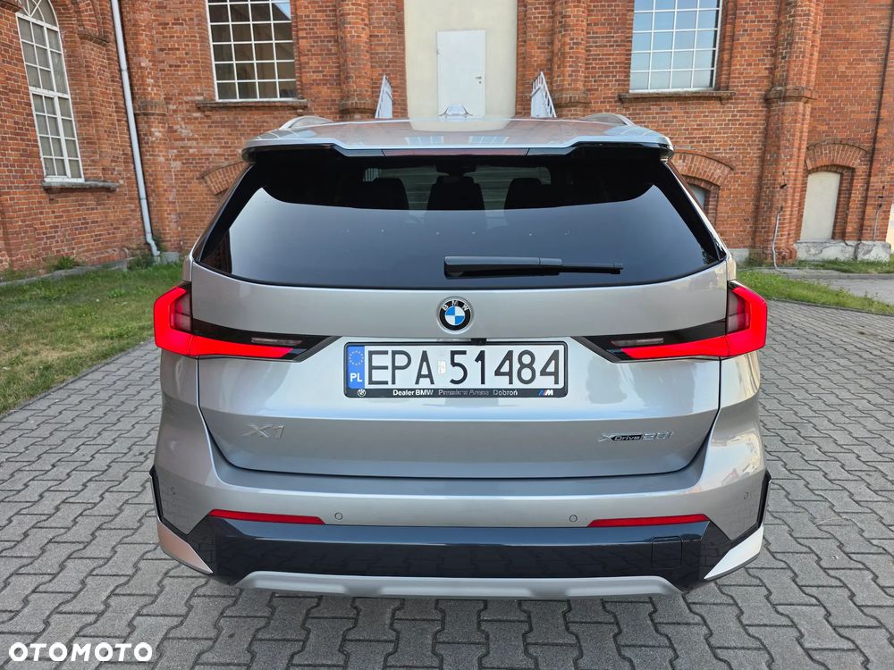 BMW X1 - 11