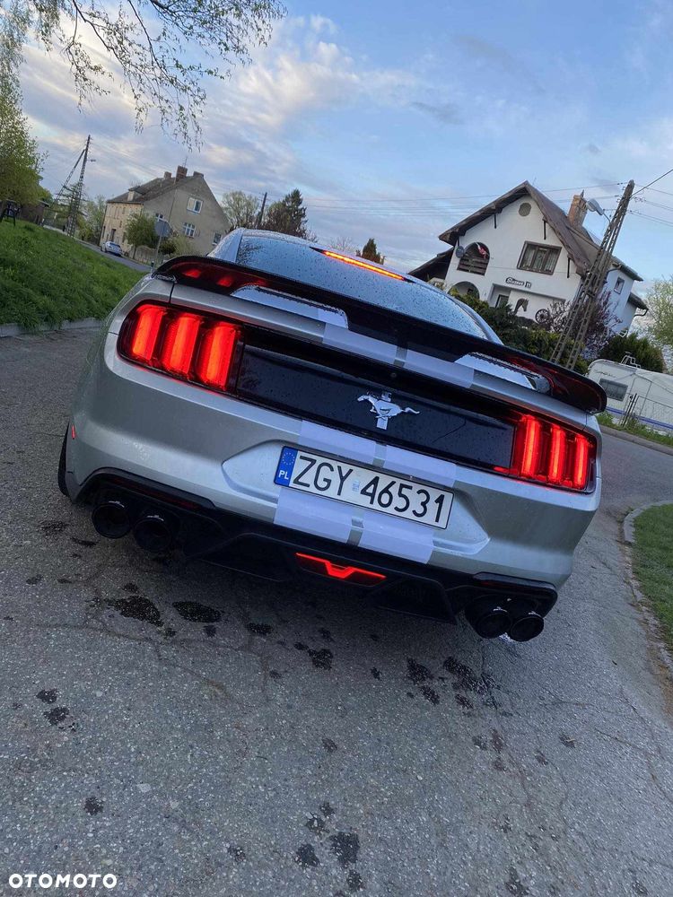 Ford Mustang - 11