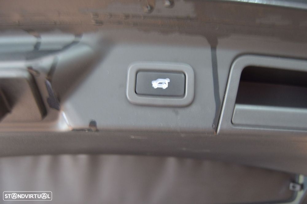 Land Rover Range Rover Velar 3.0 D R-Dynamic HSE - 27