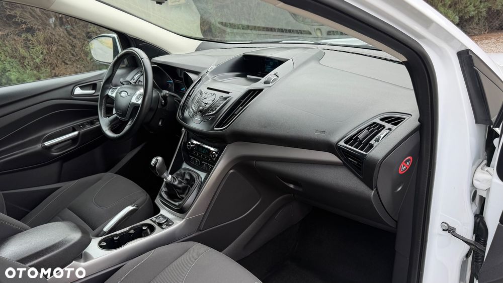 Ford Kuga - 34