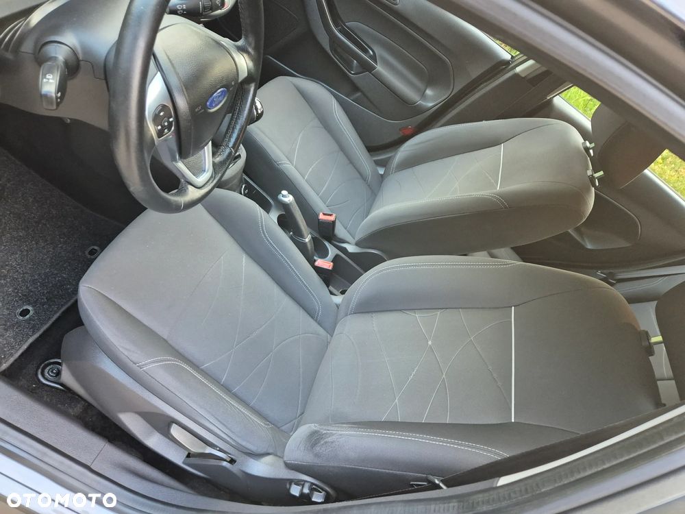 Ford Fiesta 1.0 EcoBoost Titanium - 24