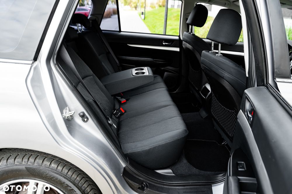 Subaru Legacy 2.0i Trend - 22