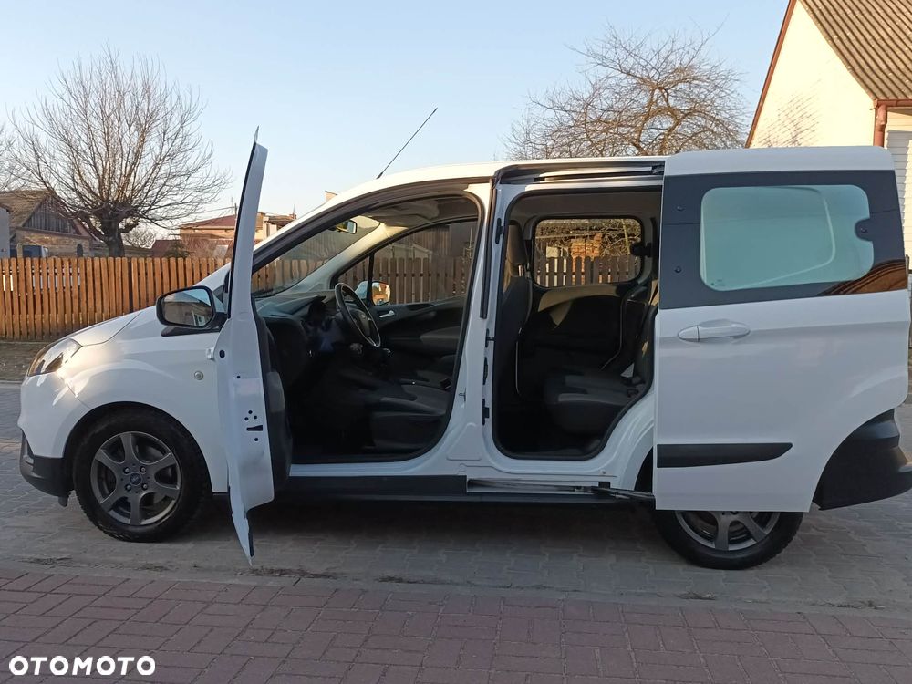 Ford Transit Courier - 6