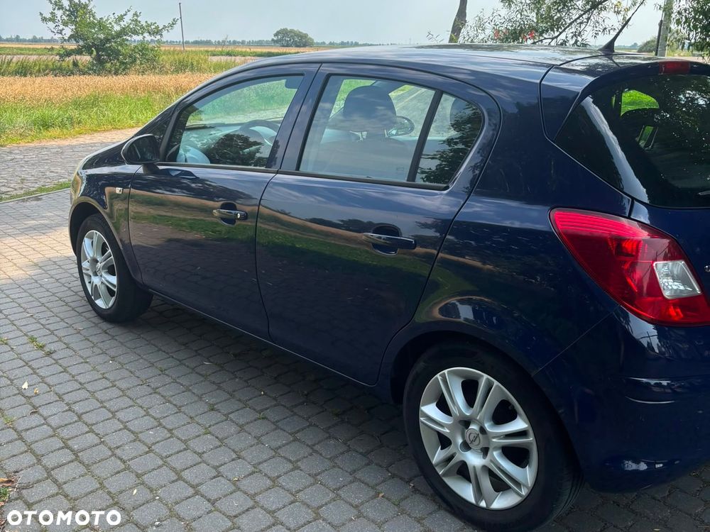 Opel Corsa 2011 photo 5