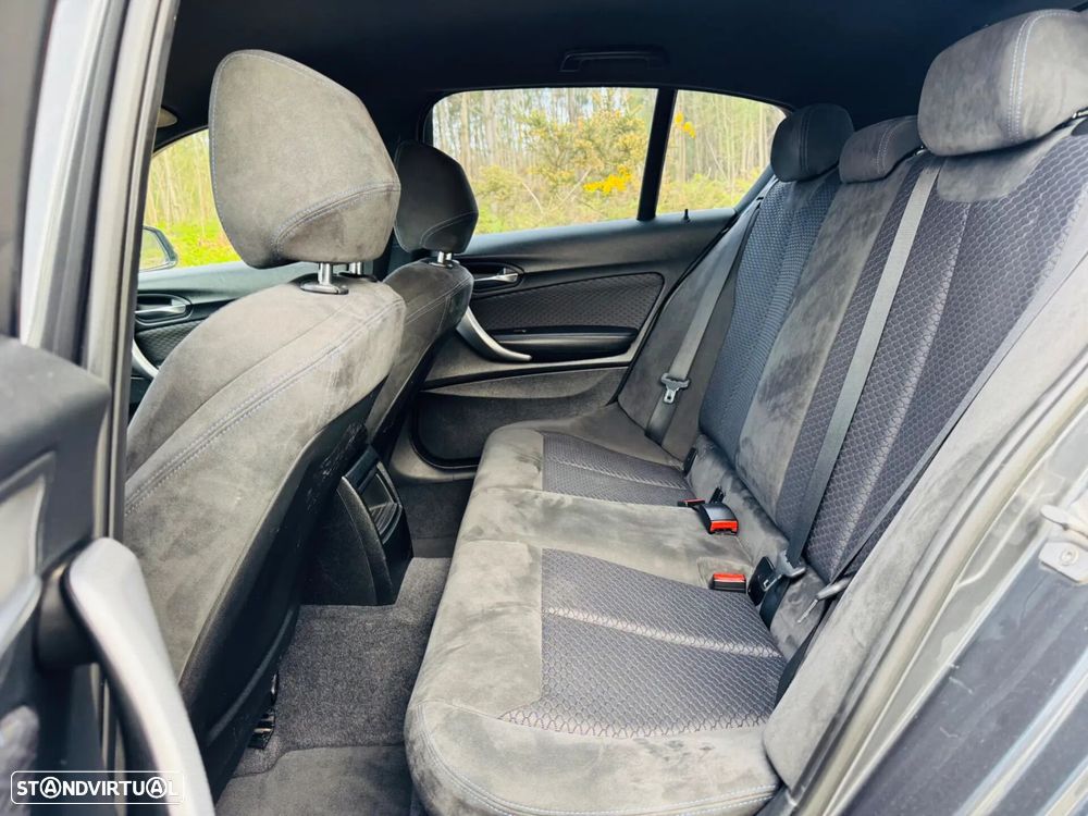 BMW 118 d Pack M - 32