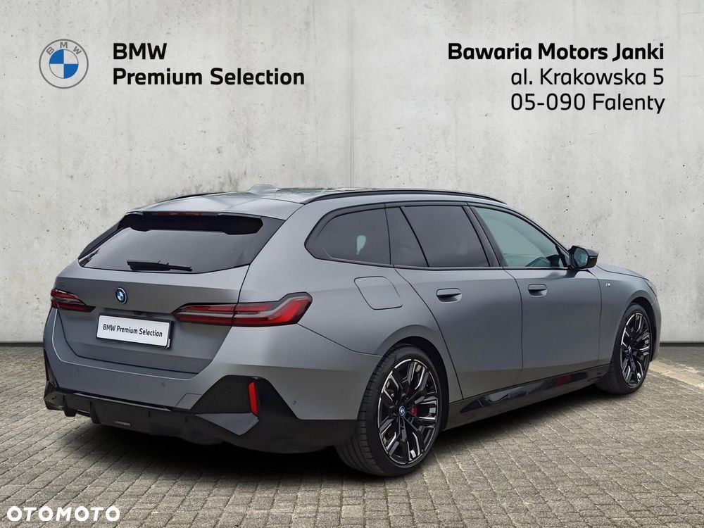 BMW i5 - 3
