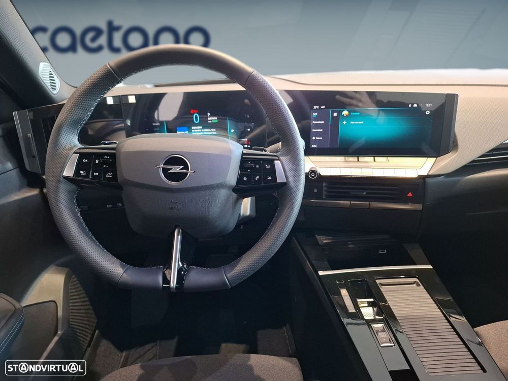 Opel Astra 1.6 T Hybrid Plug-In GS - 13