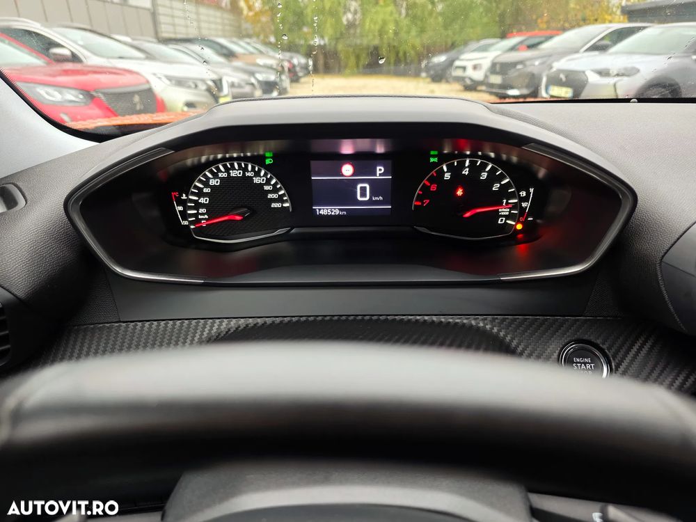 Peugeot 2008 1.5 BlueHDI 130 S&S EAT8 Allure - 25