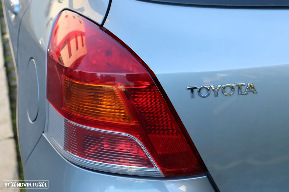 Toyota Yaris 1.3 VVT-i Sol High Pack VSC+TRC - 37