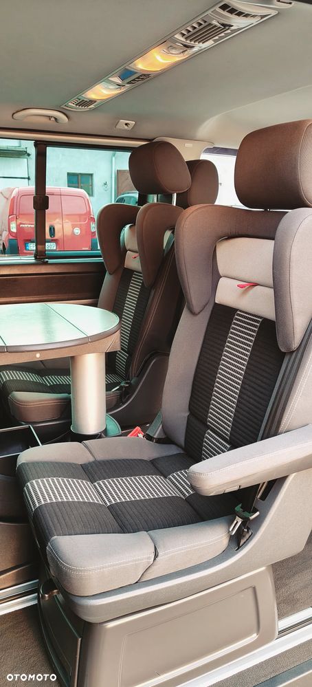 Volkswagen Multivan - 15