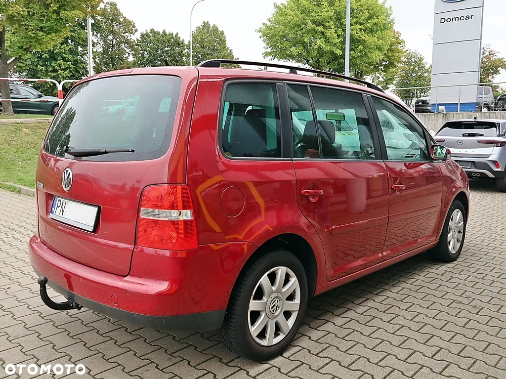 Volkswagen Touran 2.0 FSI Trendline - 4