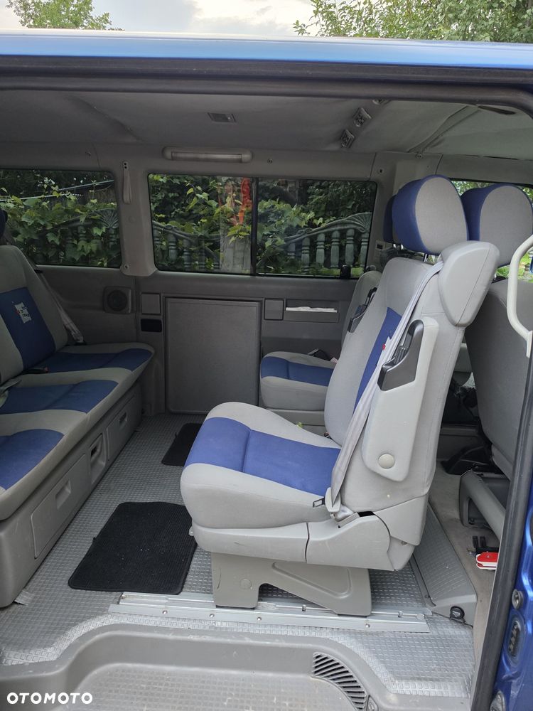 Volkswagen Multivan - 5