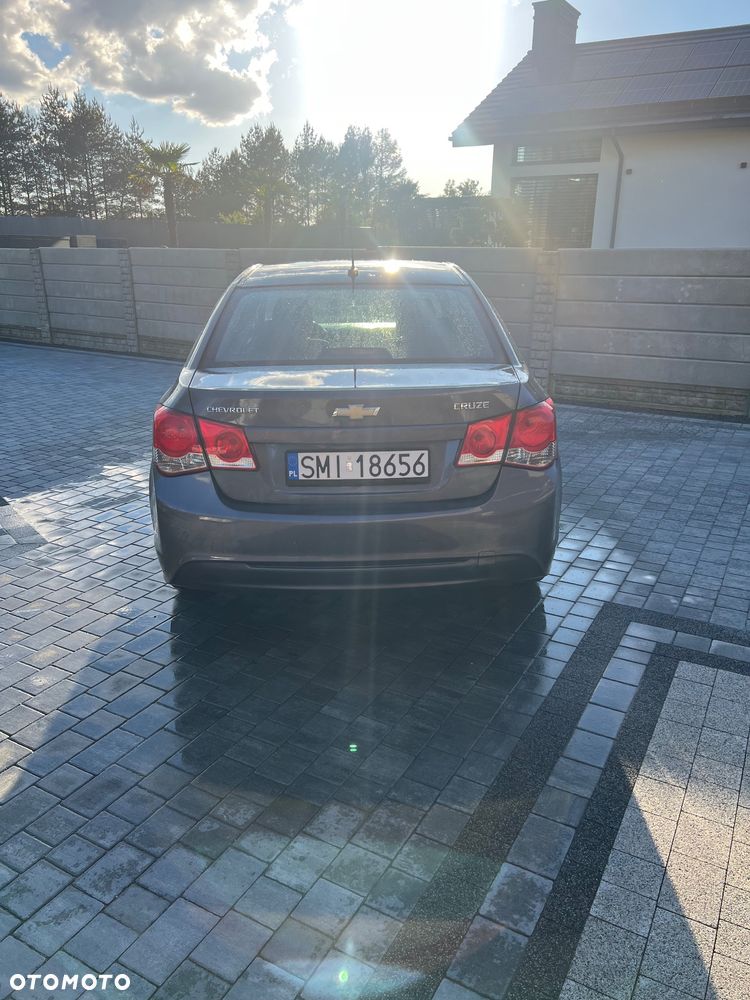 Chevrolet Cruze 1.8 LT - 4