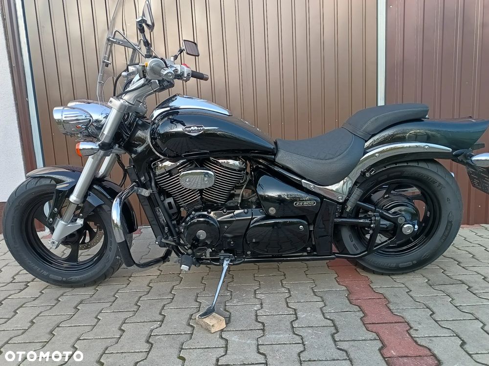 Suzuki Intruder - 25